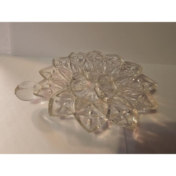 Vintage Chamber Maid Candle Holder - Clear Cut Glass Home Decor Collectible - Picture 3 of 3